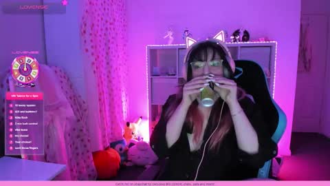 Wren Valentine online show from November 2025 09:41:01 AM