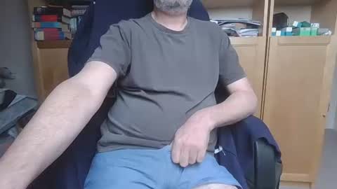 ws8l online show from April 2026 10:28:01 AM