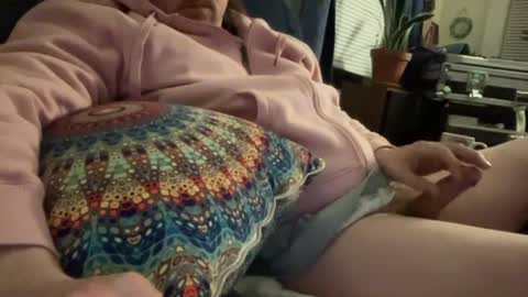 Snapshot of wucious chatting on December 2025 10:55:01 AM wucious online show from December 2025 10:55:01 AM