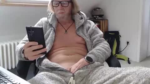 Snapshot of wyattearp64 chatting on November 2025 01:34:01 PM WyattEarp64 online show from November 2025 01:34:01 PM