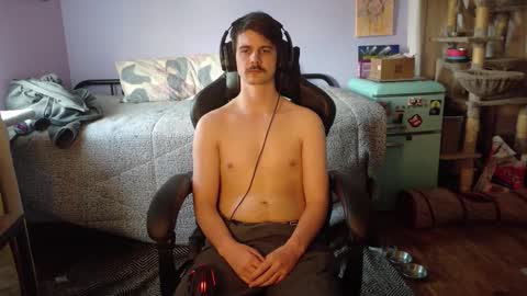 Wyatt online show from November 2025 10:14:02 PM