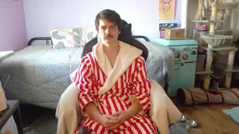 Wyatt online show from November 2025 07:14:01 PM