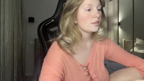 Snapshot of x__ivy_x chatting on December 2024 04:23:01 PM eva online show from December 2024 04:23:01 PM