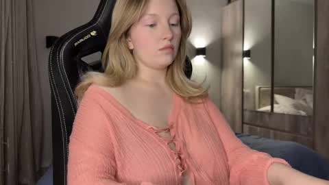 Snapshot of x__ivy_x chatting on December 2024 03:16:02 PM eva online show from December 2024 03:16:02 PM