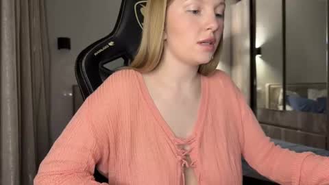 Snapshot of x__ivy_x chatting on March 2025 04:28:02 PM eva online show from March 2025 04:28:02 PM