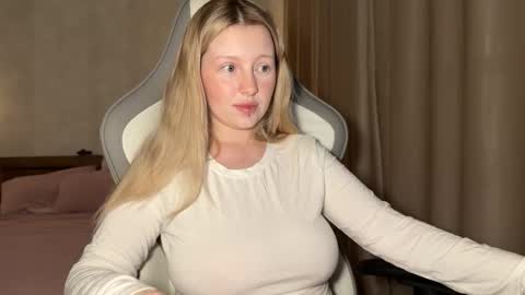 Snapshot of x__ivy_x chatting on October 2025 04:47:01 PM eva online show from October 2025 04:47:01 PM