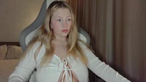 Snapshot of x__ivy_x chatting on February 2026 04:25:01 PM eva online show from February 2026 04:25:01 PM