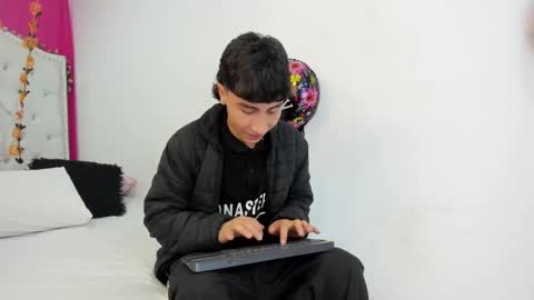 xaanderGrey online show from October 2025 07:46:02 PM