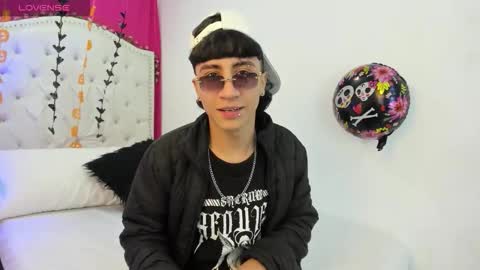 xaanderGrey online show from October 2025 08:20:01 PM