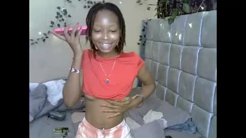 Snapshot of xalia_caramel chatting on May 2026 09:27:01 AM Alexa online show from May 2026 09:27:01 AM