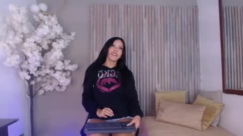 Andrea online show from July 2026 11:18:01 PM