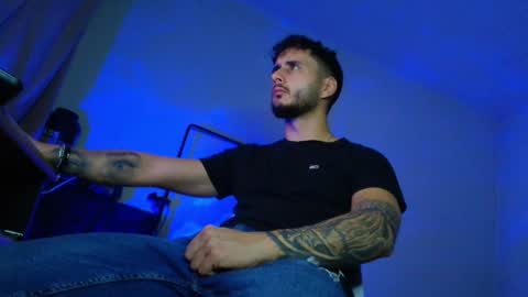 Snapshot of xandercagex chatting on November 2025 02:43:01 AM XanderCageX online show from November 2025 02:43:01 AM