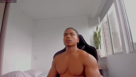 Xavier online show from April 2026 07:28:02 PM