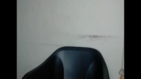 Snapshot of xcreamypussy chatting on January 2025 02:10:02 AM xcreamypussy online show from January 2025 02:10:02 AM