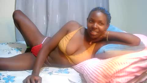 Snapshot of xeenah chatting on November 2025 08:19:01 PM xeenah online show from November 2025 08:19:01 PM