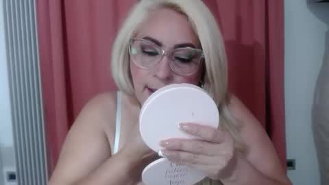 Elena online show from March 2026 09:16:01 AM