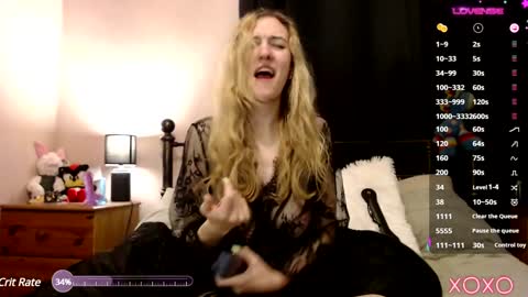 Snapshot of xelliee_rosex chatting on December 2024 05:51:01 AM EllieeRose online show from December 2024 05:51:01 AM