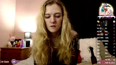 Snapshot of xelliee_rosex chatting on December 2024 10:30:01 PM EllieeRose online show from December 2024 10:30:01 PM