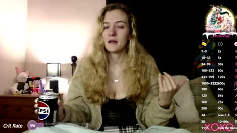 Snapshot of xelliee_rosex chatting on December 2024 08:34:02 PM EllieeRose online show from December 2024 08:34:02 PM