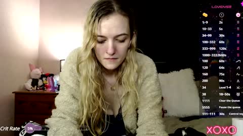 Snapshot of xelliee_rosex chatting on January 2025 09:18:01 PM EllieeRose online show from January 2025 09:18:01 PM