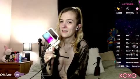 Snapshot of xelliee_rosex chatting on January 2025 12:48:02 PM EllieeRose online show from January 2025 12:48:02 PM