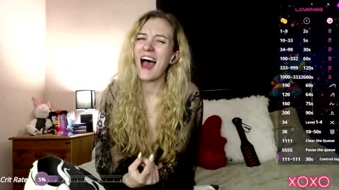 Snapshot of xelliee_rosex chatting on February 2025 09:08:02 AM EllieeRose online show from February 2025 09:08:02 AM