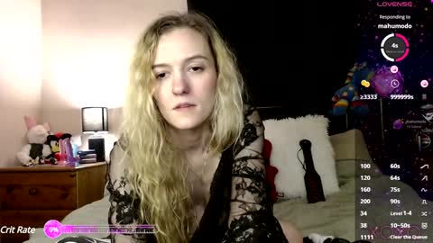 Snapshot of xelliee_rosex chatting on February 2025 04:43:01 PM EllieeRose online show from February 2025 04:43:01 PM