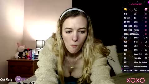 Snapshot of xelliee_rosex chatting on February 2025 07:06:02 AM EllieeRose online show from February 2025 07:06:02 AM
