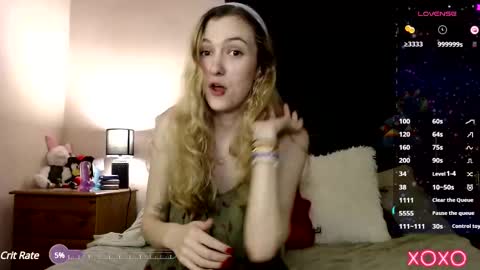 Snapshot of xelliee_rosex chatting on February 2025 07:44:01 AM EllieeRose online show from February 2025 07:44:01 AM