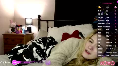 Snapshot of xelliee_rosex chatting on March 2025 07:37:01 PM EllieeRose online show from March 2025 07:37:01 PM