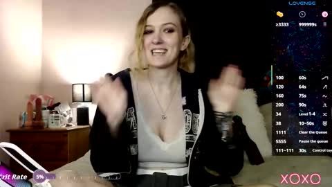 Snapshot of xelliee_rosex chatting on October 2025 08:19:02 PM EllieeRose online show from October 2025 08:19:02 PM