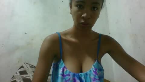 xenna610827 online show from April 2026 06:33:02 AM