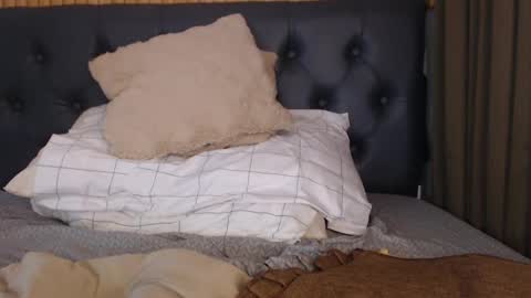 preciousxoxo  online show from December 2024 11:07:02 AM