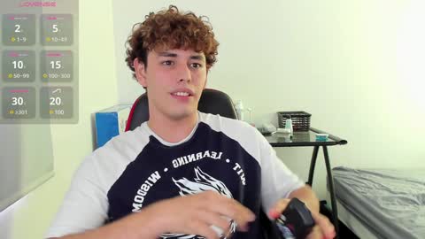 Snapshot of xhans17 chatting on December 2024 01:38:02 PM xhan online show from December 2024 01:38:02 PM