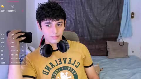 Snapshot of xhans17 chatting on November 2025 06:01:02 PM xhan online show from November 2025 06:01:02 PM