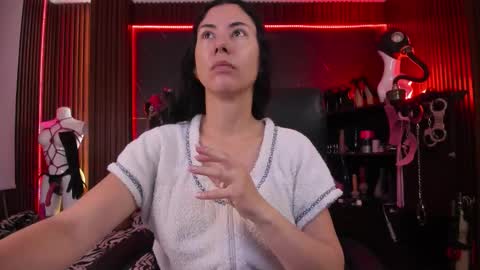 XiaQueen   I M online show from October 2025 11:21:02 AM