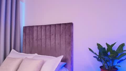 XIMENA LOPEZ online show from April 2026 06:08:02 PM