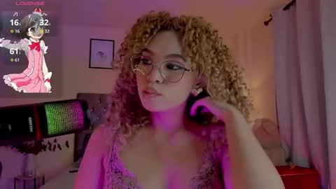 camila online show from November 2025 09:50:01 PM