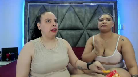 Snapshot of ximenarusso chatting on January 2025 06:23:02 AM online show from January 2025 06:23:02 AM