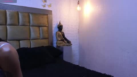 ximena online show from November 2025 08:29:01 PM