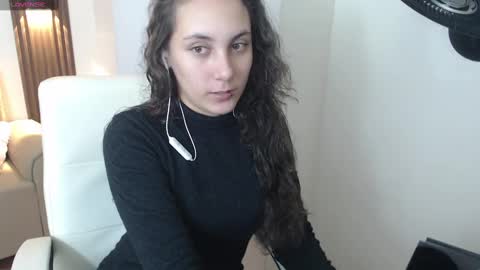 Snapshot of xlunna chatting on September 2025 08:02:01 PM lunna online show from September 2025 08:02:01 PM