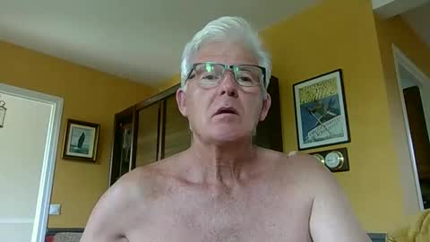 Snapshot of xmaeg3 chatting on May 2026 09:17:02 AM xmaeg3 online show from May 2026 09:17:02 AM
