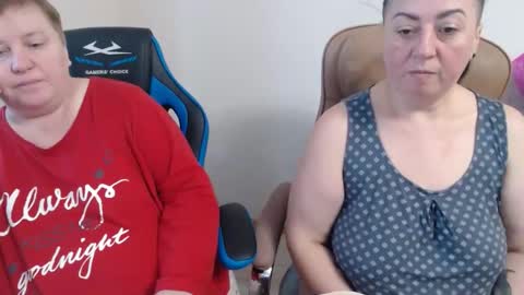 XMollyJaneX online show from November 2025 10:36:02 AM