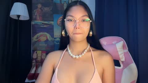 Snapshot of xmonica_cummerx chatting on January 2025 07:48:01 AM Sweet Monica online show from January 2025 07:48:01 AM
