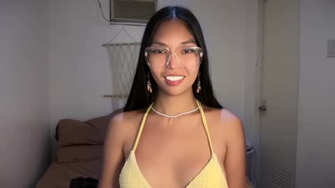 Snapshot of xmonica_cummerx chatting on February 2025 09:00:02 AM Sweet Monica online show from February 2025 09:00:02 AM