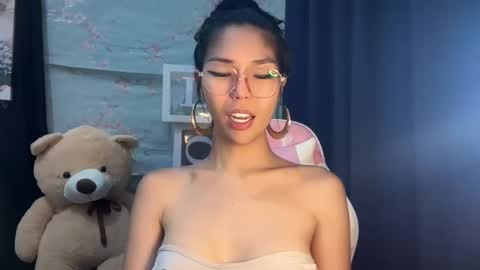 Snapshot of xmonica_cummerx chatting on October 2025 08:45:02 AM Sweet Monica online show from October 2025 08:45:02 AM
