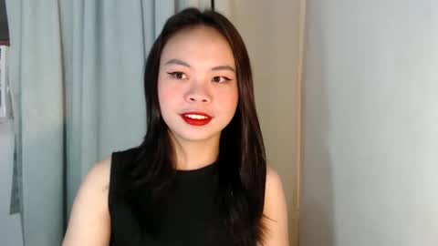 nathalie online show from February 2026 12:05:02 AM