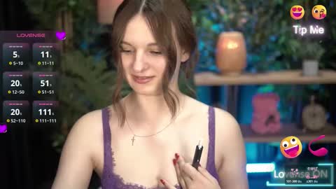 xoxo_molly online show from October 2025 07:47:02 PM