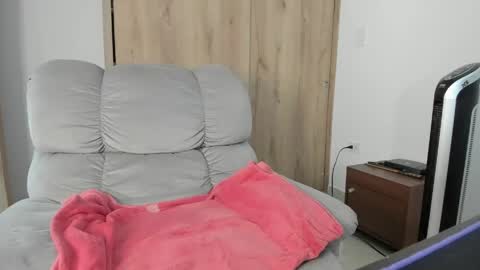 Snapshot of xspecialroomx chatting on May 2026 07:52:02 PM Hellen Sofia instagram hellen5546 online show from May 2026 07:52:02 PM