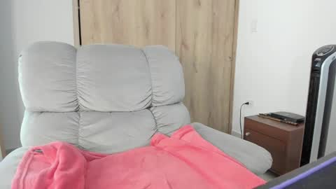 Snapshot of xspecialroomx chatting on May 2026 07:22:02 PM Hellen Sofia instagram hellen5546 online show from May 2026 07:22:02 PM